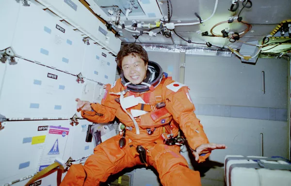 Астронавт японского космического агентства JAXA Тиаки Мукаи 