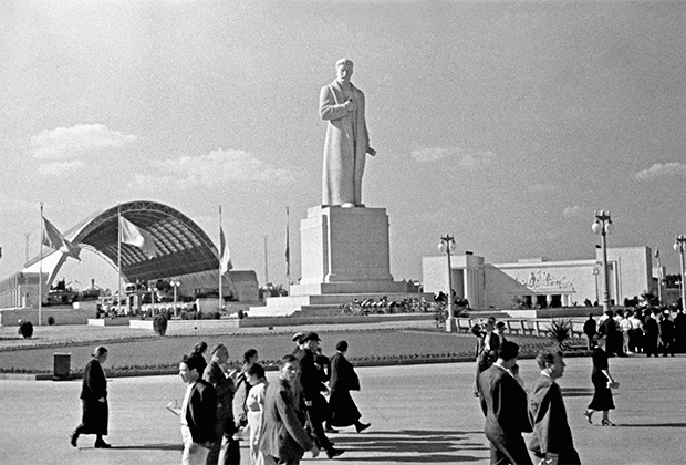 Памятник Сталину, 1930-е