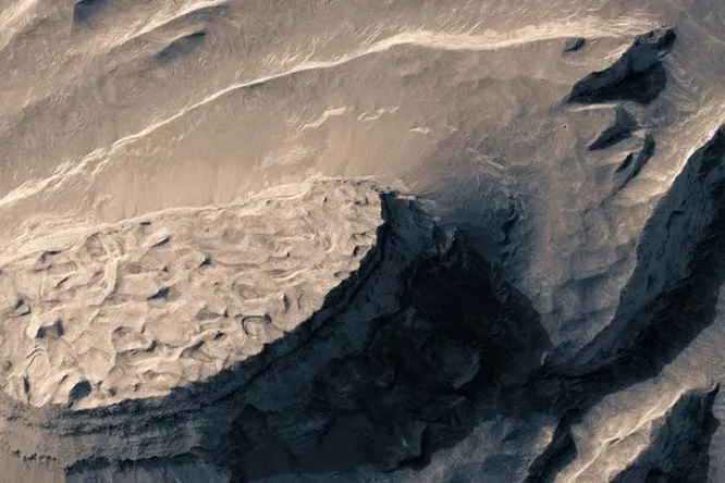 50 000 фотографий Марса в одном потрясающем видео