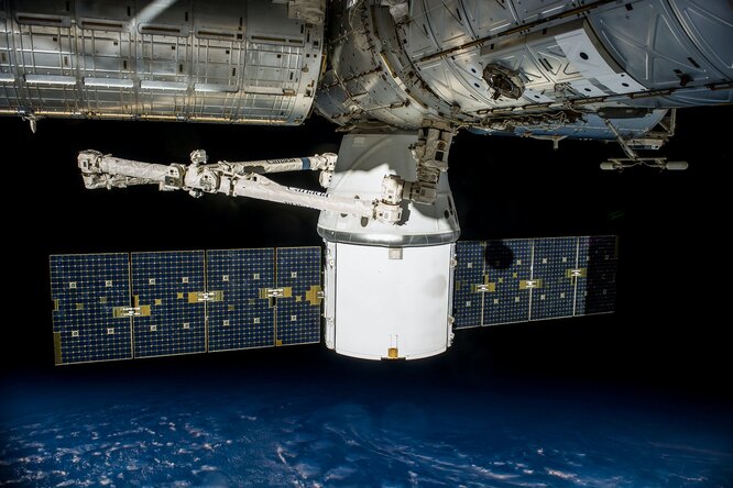 Доставка в космос: как на орбиту доставляют малые грузы и зачем там дата-центр