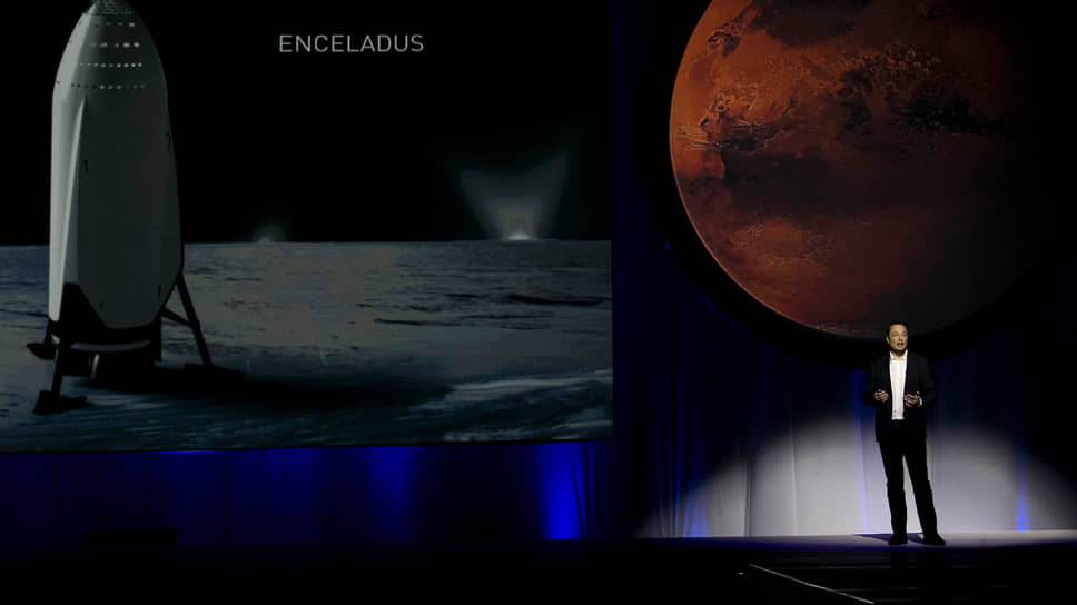 Илон Маск обещает переселить на Марс 1 млн человек. В 2012 году он оценивал стоимость перевозки одного человека в $500 тыс. В 2019 году заявил, что «когда-нибудь» она может оказаться «меньше $500 тыс.» и, «возможно даже», ниже $100 тыс.