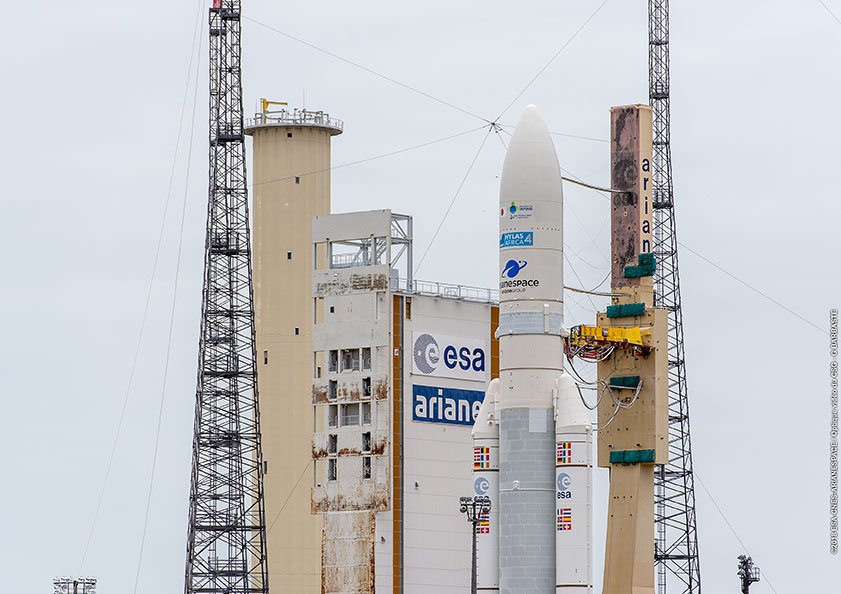 Ariane 5 1996. Фирма Arianespace 1990 года. Ariane 5 неудача. SPACEX Stickers.