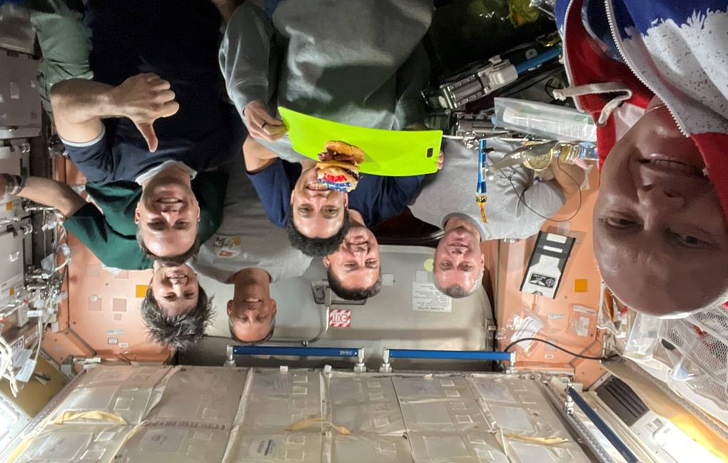Празднование дня рождения астронавта NASA Джессики Уоткинс Олег Артемьев/ТАСС, МКС