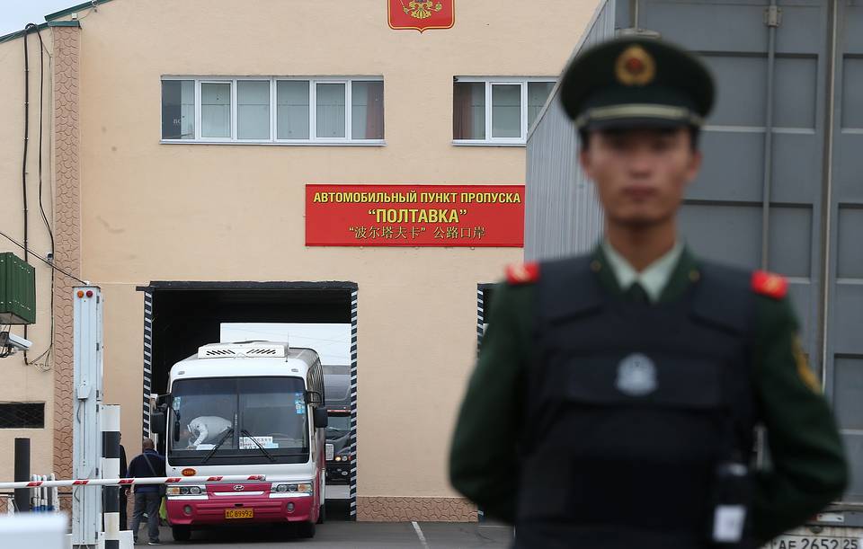 Россия с 9 апреля снимает ограничения на пересечение сухопутной границы с Китаем