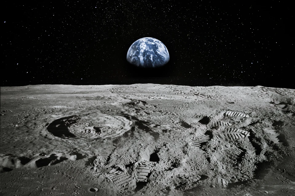 По оценке Роскосмоса, лунная пилотируемая программа может обойтись до 1,7 трлн рублей. height=100% width=100%