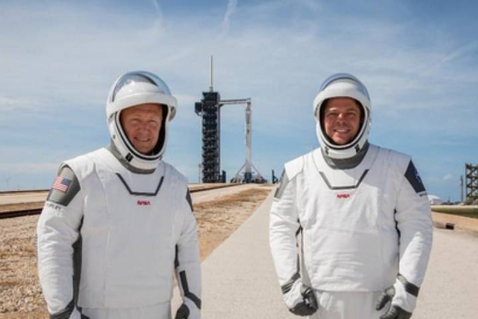Астронавты, которые впервые за почти 10 лет полетят в космос на