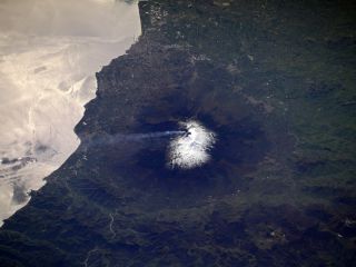 Этна — действующий стратовулкан, расположенный на восточном побережье Сицилии