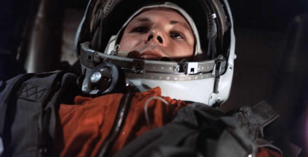 Лётчик-космонавт СССР Ю.А. Гагарин в скафандре перед стартом на космическом корабле