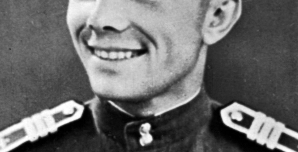 Юрий Гагарин – курсант авиационного училища. 1956 г.