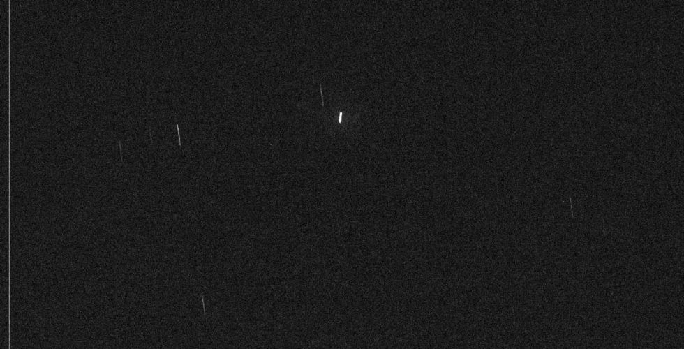 На снимке представлено изображение ступени, которая наблюдалась средствами мониторинга ОКП российской автоматизированной системы предупреждения об опасных ситуациях в околоземном космическом пространстве в ночь с 7 на 8 мая
