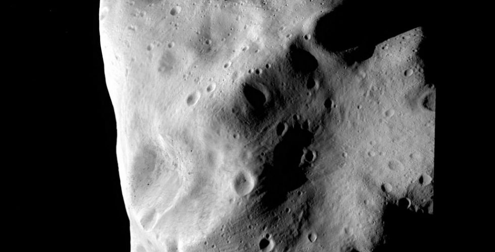 Астероид Лютеция. Снимок КА «Розетта» c расстояния 3168 км, 2010 г.