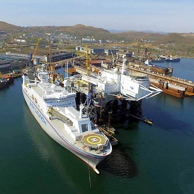 В настоящее время плавучая платформа Sea Launch находится на дальневосточной судоверфи в Славянке.