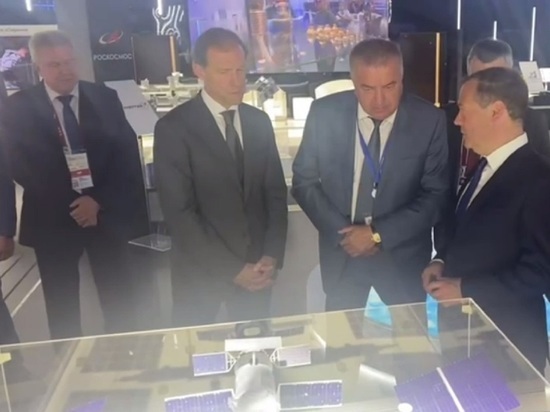Медведев оценил сотрудничество с США по новой космической станции: