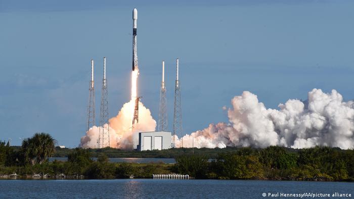 Запуск ракеты Falcon-9 с украинским спутником на борту
