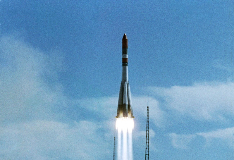 Запуски автоматических мажпланетных станций проовдились с помощью четырехступенчатых ракет-носителей 