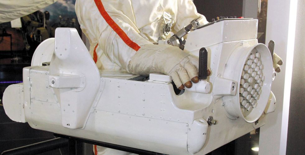 Устройство перемещения и маневрирования космонавта. Музей НПП «Звезда»
