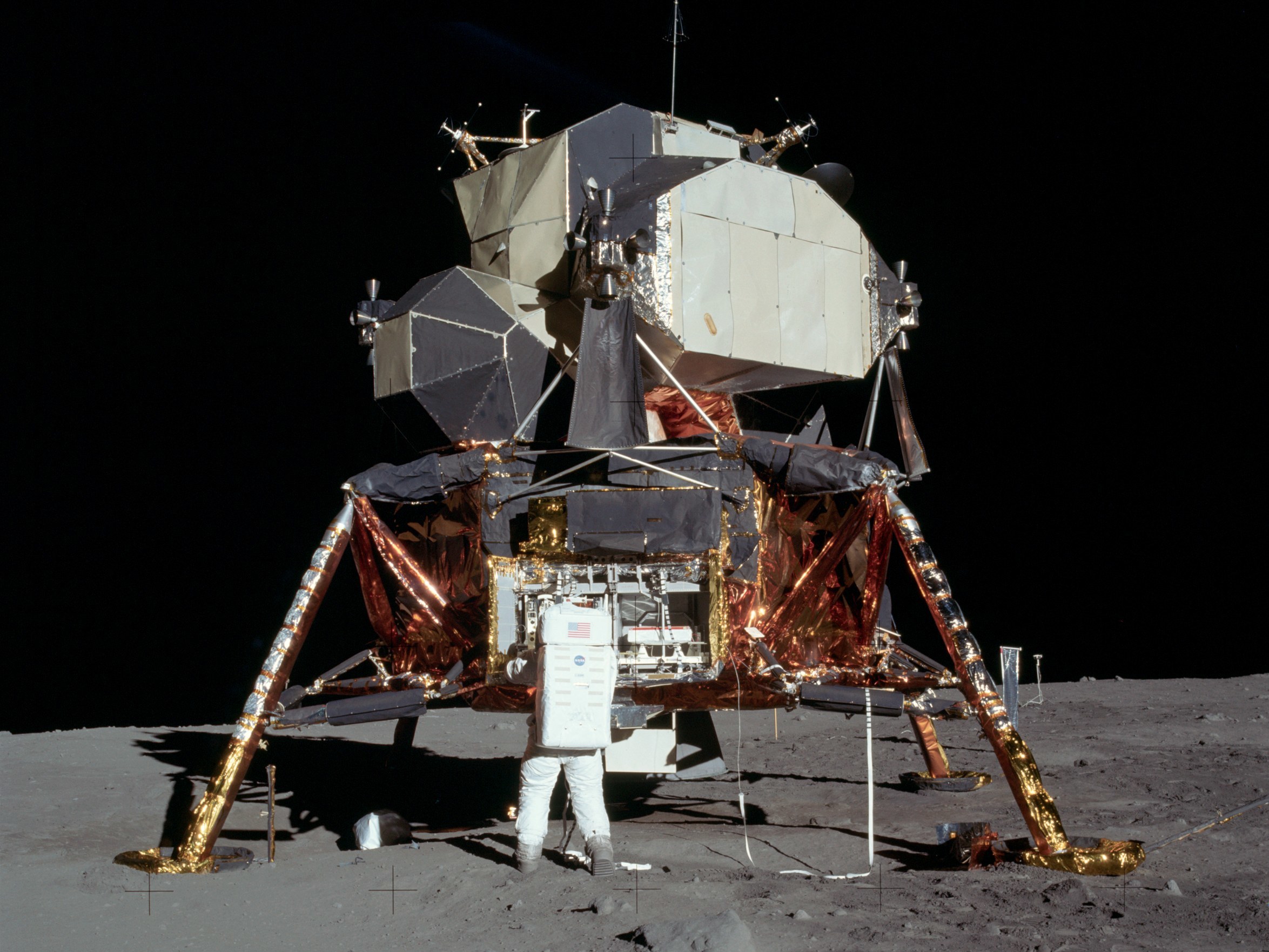 Страны достигшие луны. Аполлон 11. Посадочный модуль Аполлон 11. Космический корабль Аполлон 11. Апполо 11 на Луне.