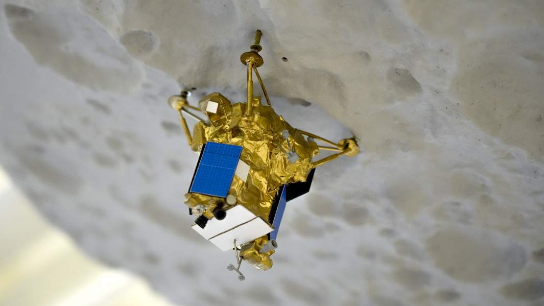 Макет планируемой автоматической межпланетной станции