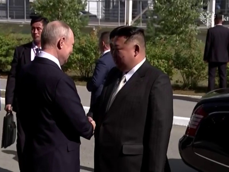 Появилось видео встречи Путина и Ким Чен Ына на космодроме «Восточный»