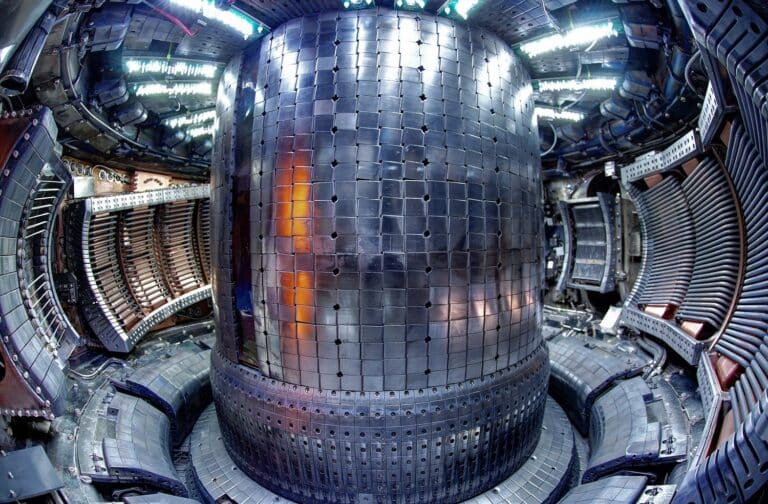 В ТГУ сделали шаг к поиску способов повышения энергоэффективности термоядерного синтеза / © Getty images