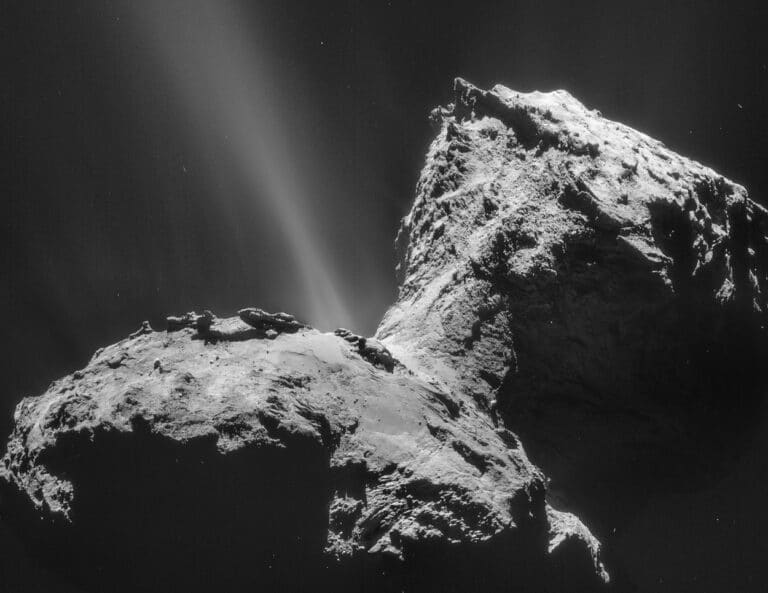 Комета 67P/Чурюмова-Герасименко / © ESA