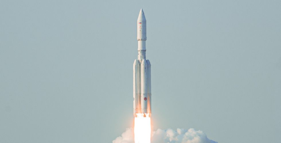 Николай Лапшин / Центр Хруничева