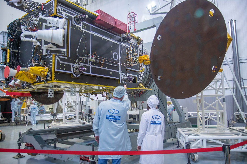 Раскрытие антенны спутника AngoSat-2