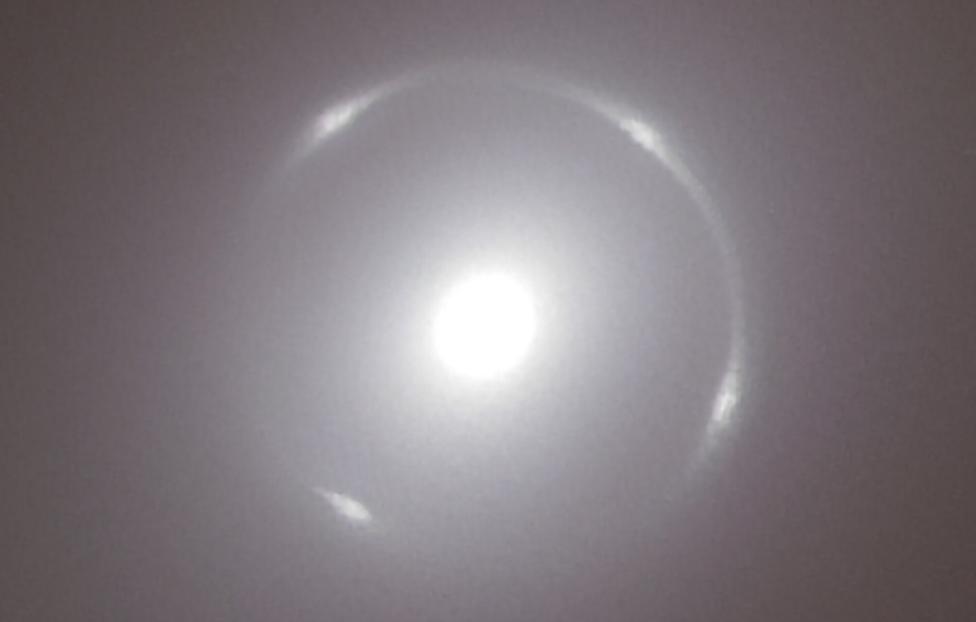 Кольцо Эйнштейна