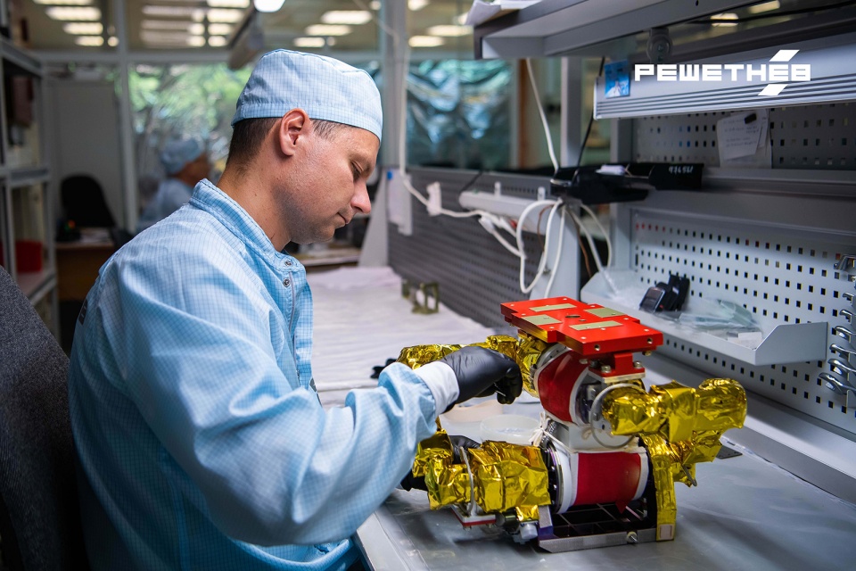 Установка экранно-вакуумной теплоизоляции на электропривод