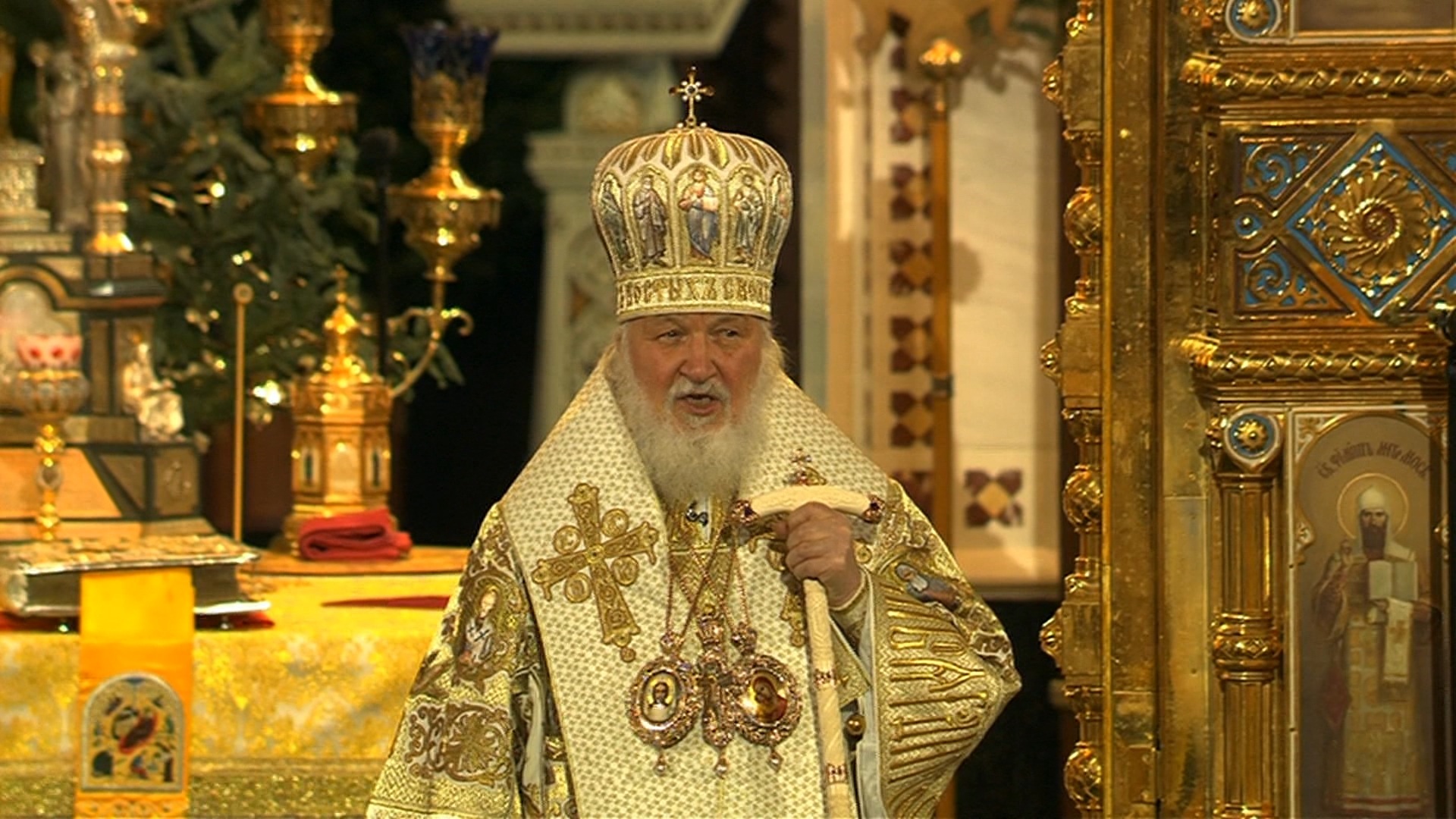 Патриарх Кирилл поздравил российских космонавтов на МКС с Рождеством