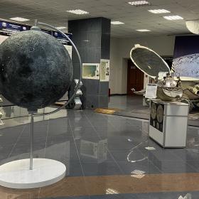 Макет станции «Луна-9» в выставочном зале ИКИ РАН. Фотография: А. С. Богач, ИКИ РАН