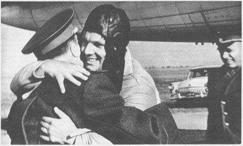 Юрий Гагарин: как мальчик из оккупированной деревни стал первым космонавтом - 9 марта 1934 года появился на свет Юрий Гагарин - человек, который доказал, что мечты становятся реа height=auto