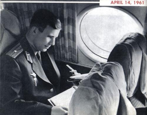 Юрий Гагарин: как мальчик из оккупированной деревни стал первым космонавтом - 9 марта 1934 года появился на свет Юрий Гагарин - человек, который доказал, что мечты становятся реа height=auto