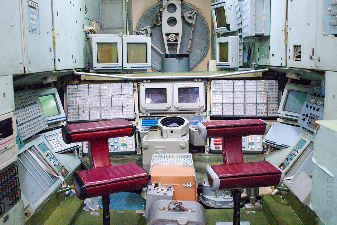 Советская станция в космосе. Салют 7 Космическая станция. Салют-6 орбитальная станция внутри. Станция салют 7 внутри. Станция салют 4 внутри.